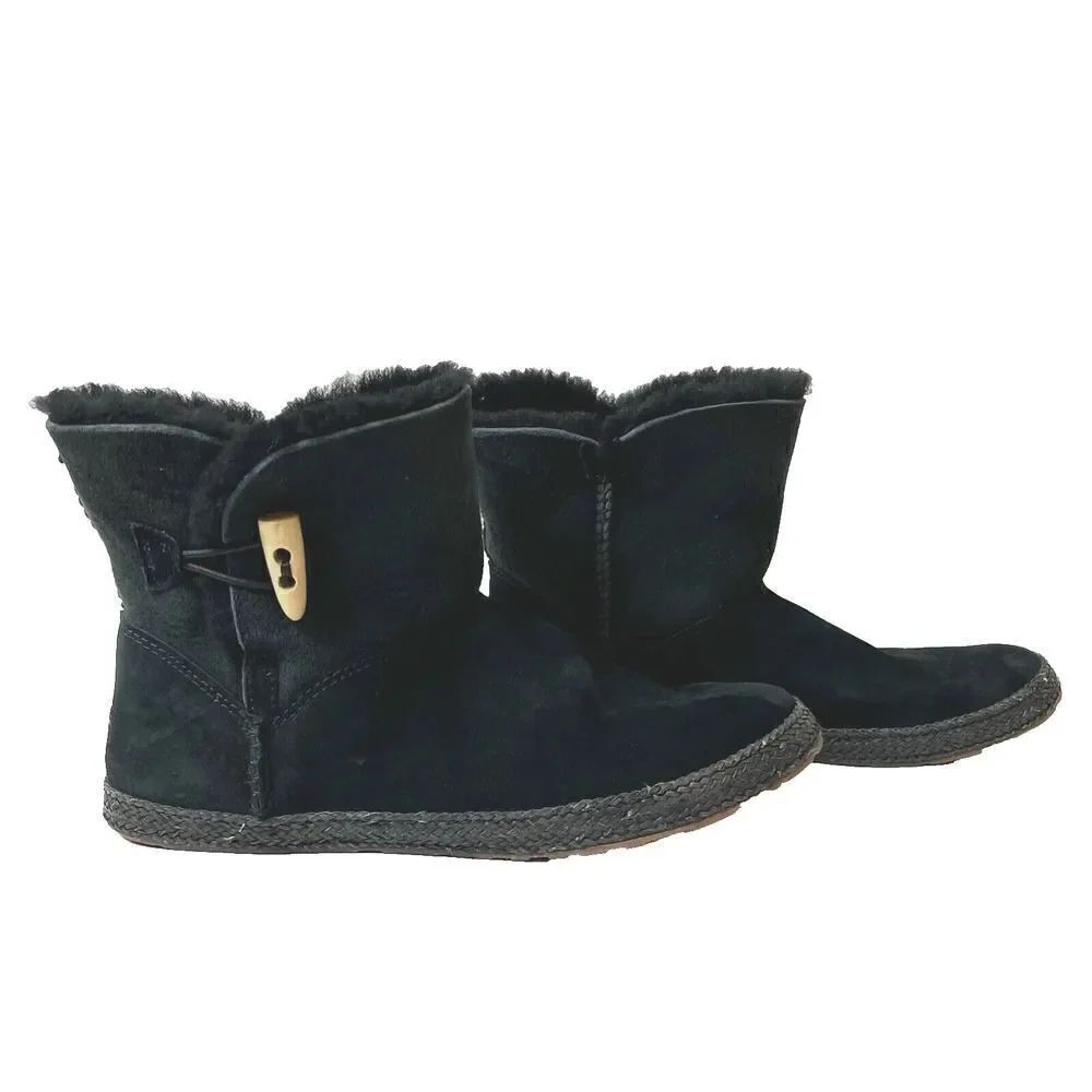 UGG Classic Ankle Bootie Women's 7 Black Leather Sheepskin Lining Pull On Casual
